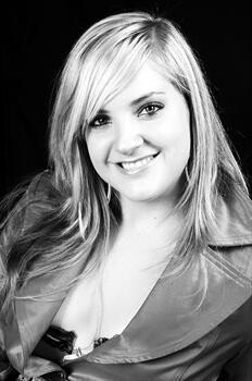Krisnique Hair & Beauty Salon