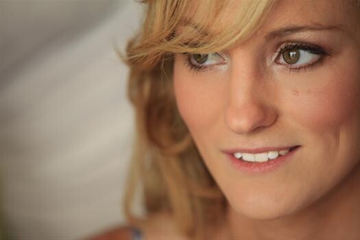 Make-Up & Hair By Mischa