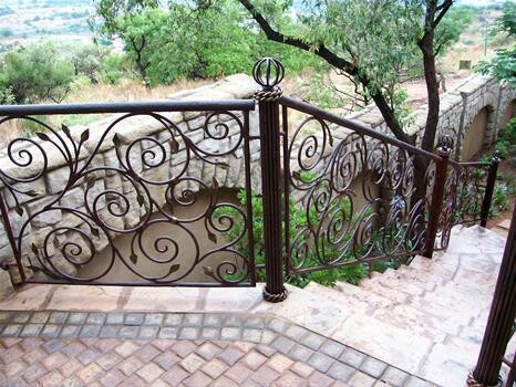A Touch Of Iron - Wrought Iron Specialists