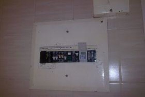 Electrician Thanda