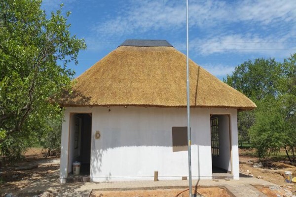 Er Thatch Roofs