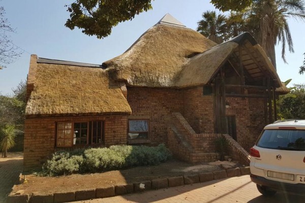 Er Thatch Roofs