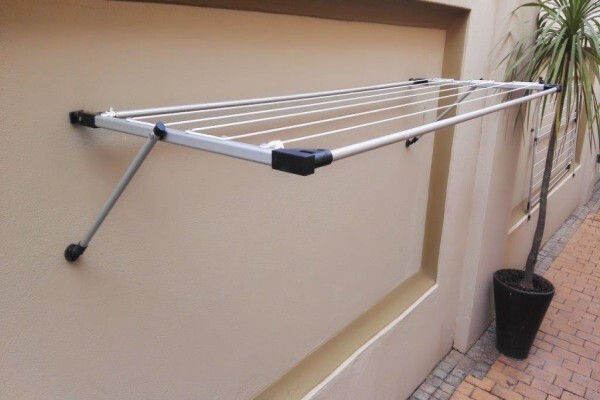 Foxy Foldaway Washlines