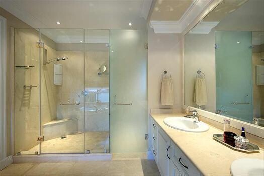 Framless Showers
