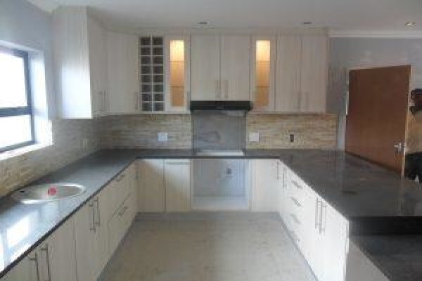 Hh Joinery And Carpentry