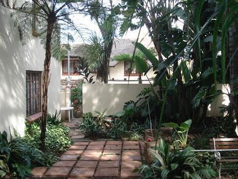 Lalakamnandi Guest House