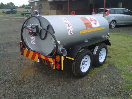 Loggies Truck & Trailer