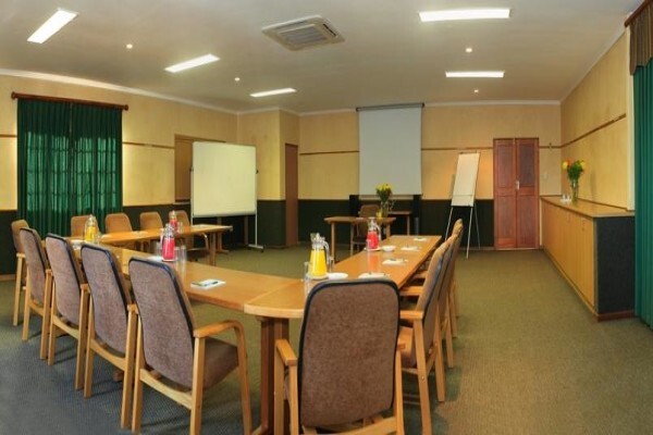 Loerie Guest Lodge & Conference Centre