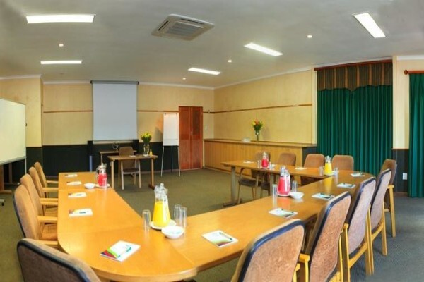 Loerie Guest Lodge & Conference Centre