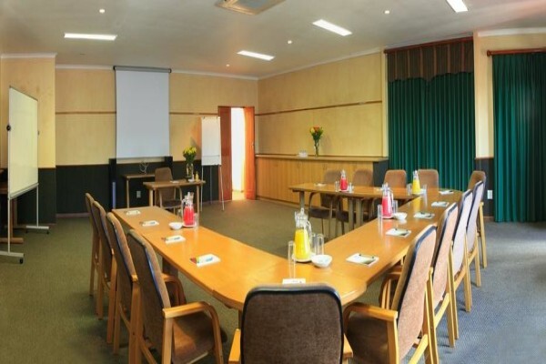 Loerie Guest Lodge & Conference Centre