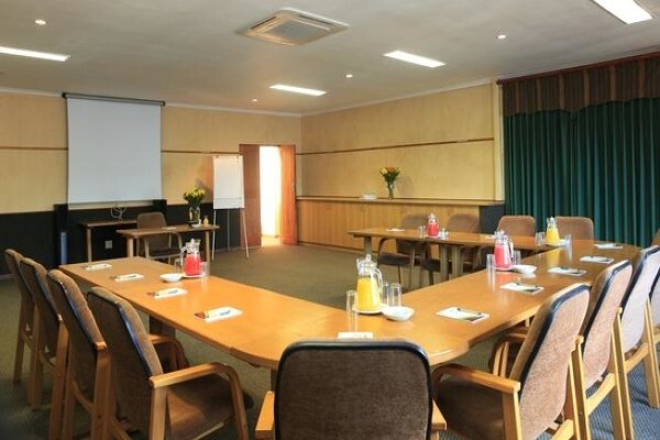 Loerie Guest Lodge & Conference Centre