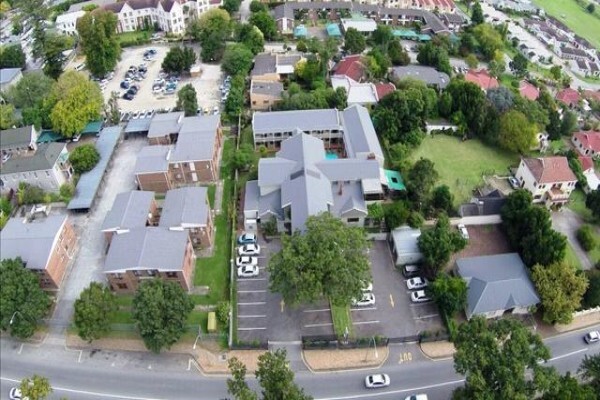 Loerie Guest Lodge & Conference Centre