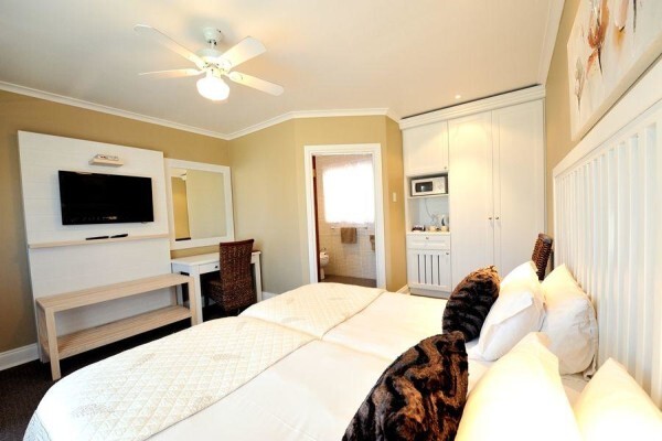 Beachwalk B & B