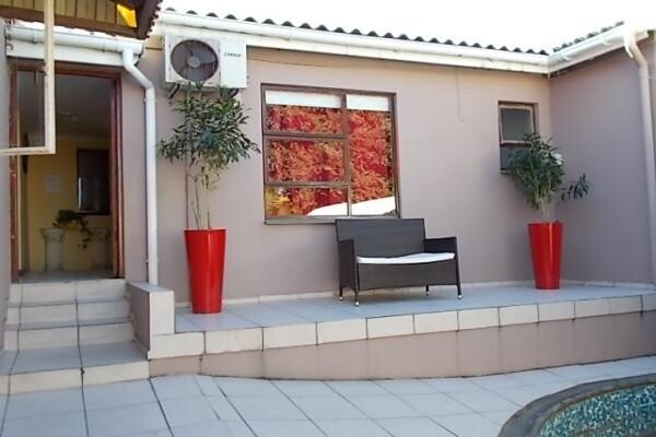 Cozy Nest Guest House & Health Spa