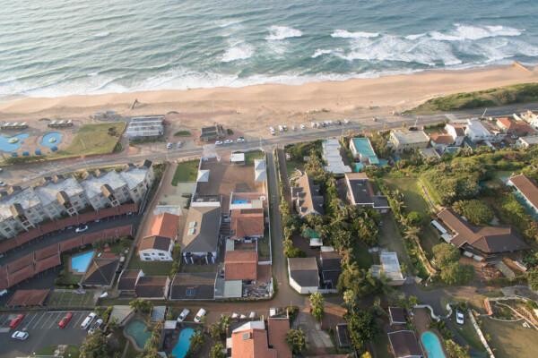 Ansteys Beach Backpackers International