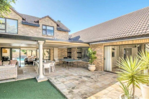 Azur Real Estate