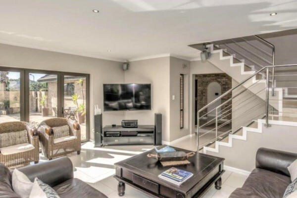Azur Real Estate