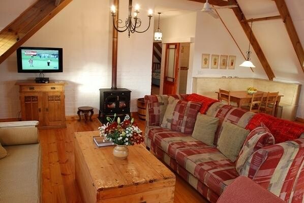 Linquenda Guest Farm & Stables