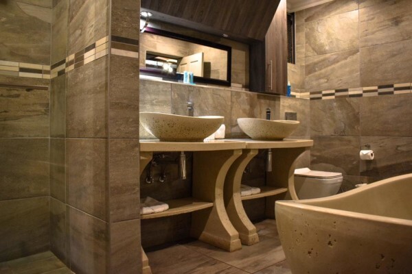 Waterfalls Boutique Hotel