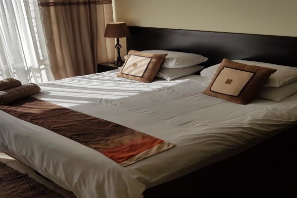 360 Eastwoods Guest House