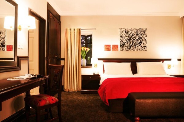 Court Classique Suite Hotel