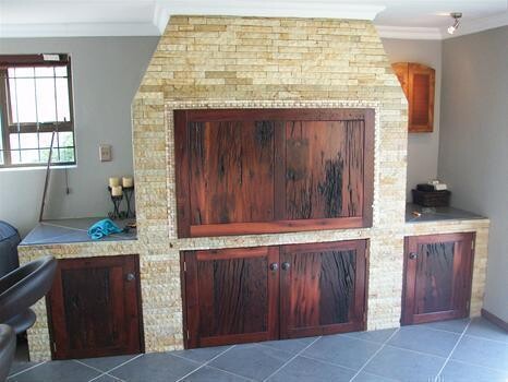 Reclaimed Woods Cc