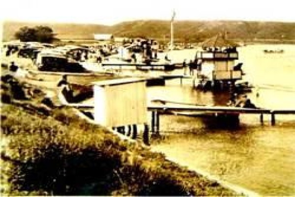 Redhouse Yacht Club