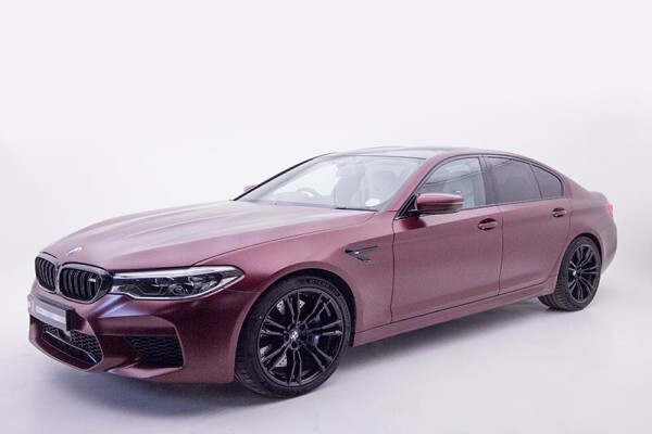 S 4 Auto Lifestyle