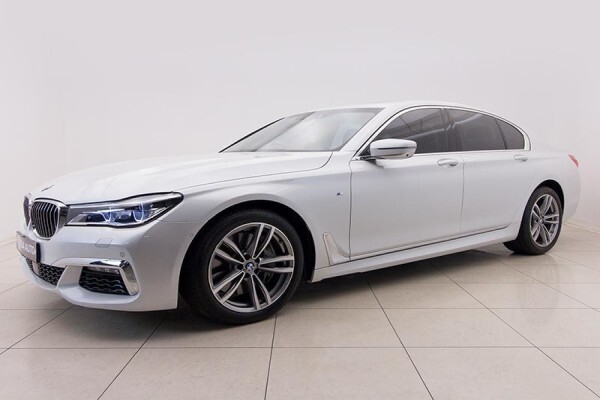 S 4 Auto Lifestyle