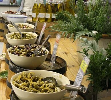 Romesco Olives