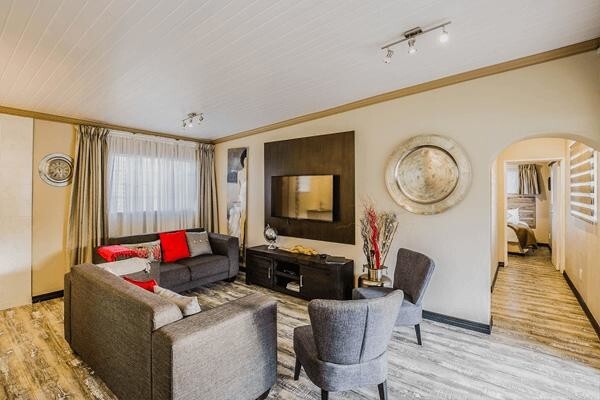 Sunrock Guesthouse