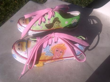 Decorated Children Takkies