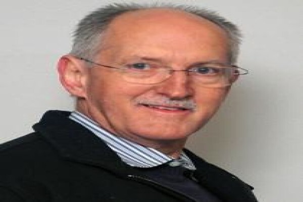 Dr. Pieter Conradie