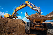 DUMD TRUCT,SCOOP,BOB CAT TRAINING IN RUSTENBURG