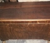 bal en klou wooden chest